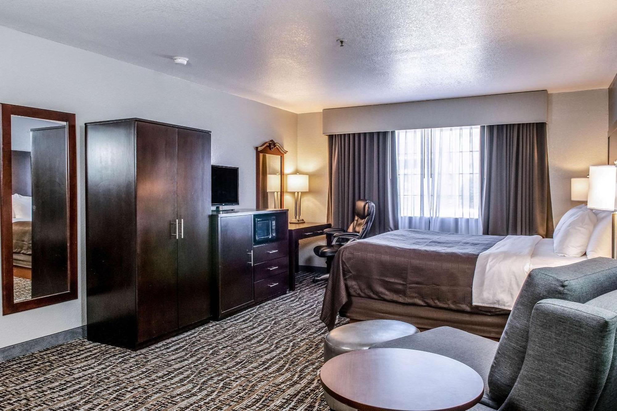 Hotel Clarion By Humboldt Bay Eureka