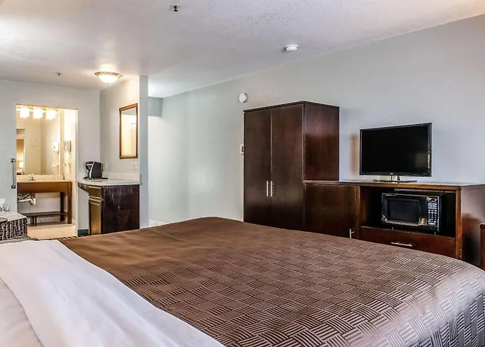 Clarion Hotel By Humboldt Bay