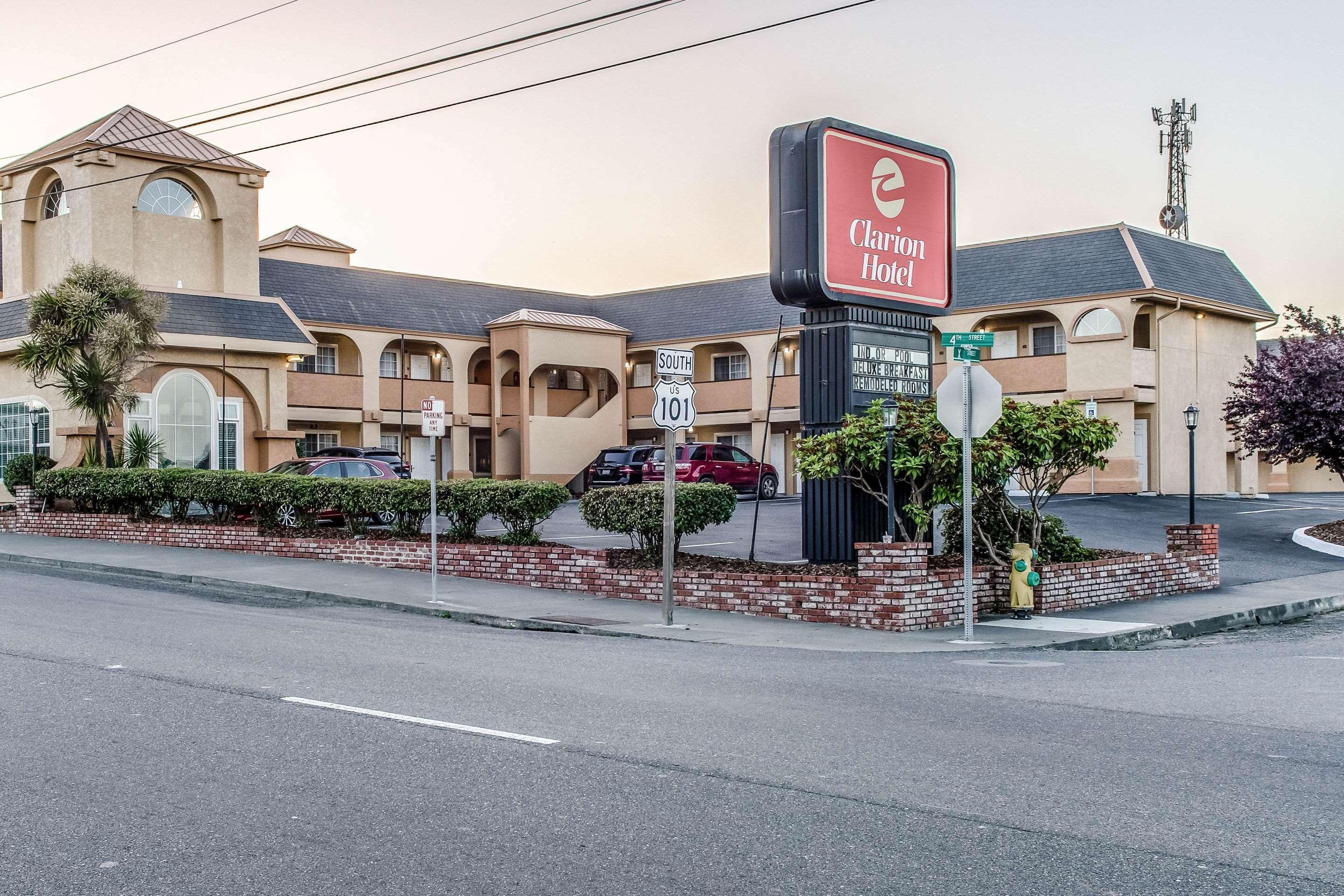 Hotel Clarion By Humboldt Bay 3*