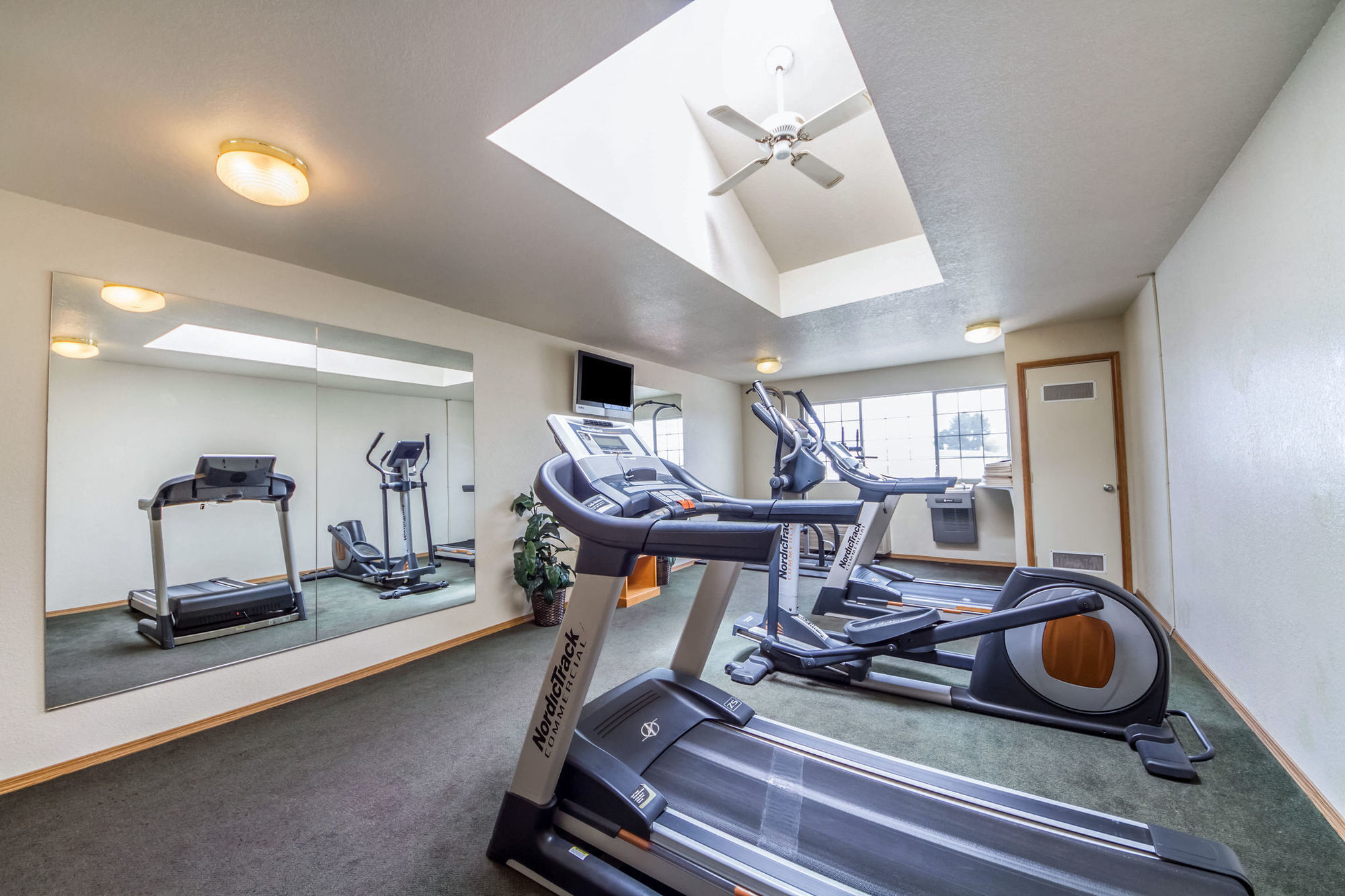 Clarion By Humboldt Bay Hotel Eureka