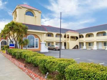 Clarion By Humboldt Bay Hotel